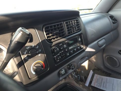 Used 1997 Dodge Dakota SLT image 19