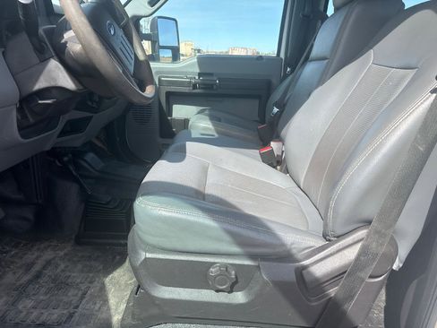 Used 2015 Ford F550 4x4 Crew Cab Super Duty image 13