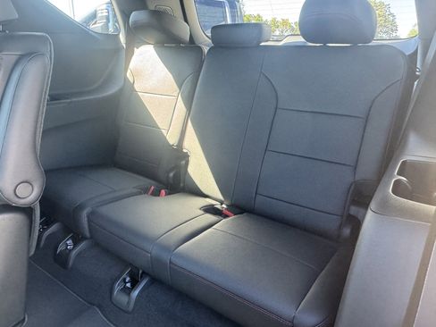 New 2026 Chevrolet Traverse RS image 9