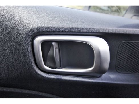 Certified 2025 Hyundai Venue SEL FWD image 23
