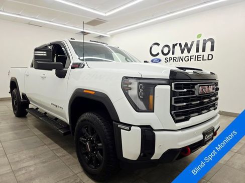 Used 2025 GMC Sierra 2500 AT4 w/ AT4 Premium Plus Package AWD/4WD image 6