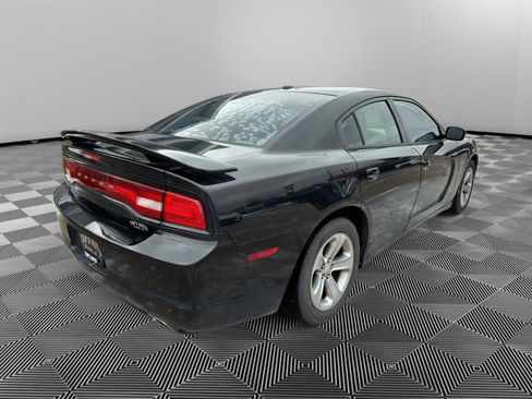 Used 2013 Dodge Charger SXT Plus image 3