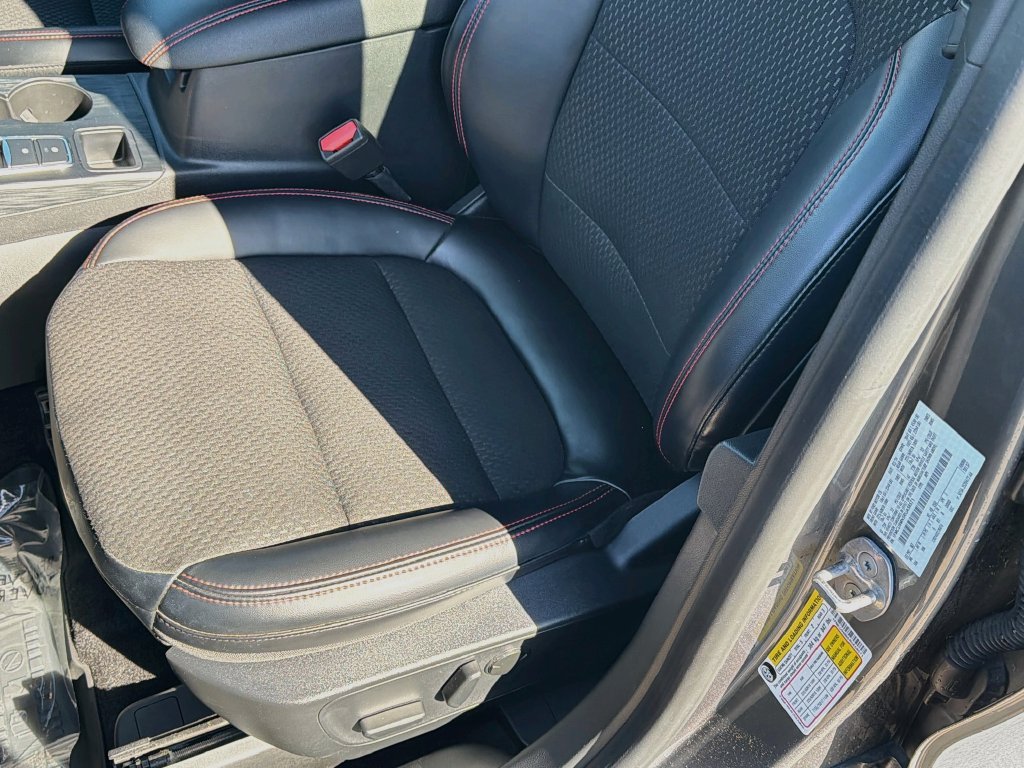 Used 2024 Ford Escape ST-Line w/ Tech Pack #1 AWD/4WD image 21