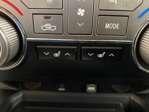 Used 2018 Toyota Tundra Limited w/ Limited Premium Package AWD/4WD image 22
