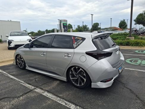 Used 2017 Toyota Corolla iM w/ All-Weather Mat Package FWD image 3