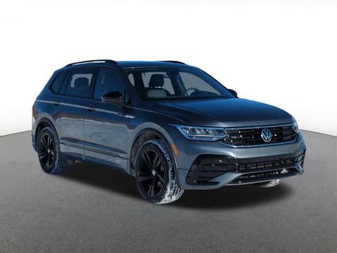 Used 2023 Volkswagen Tiguan SE R-Line image 8
