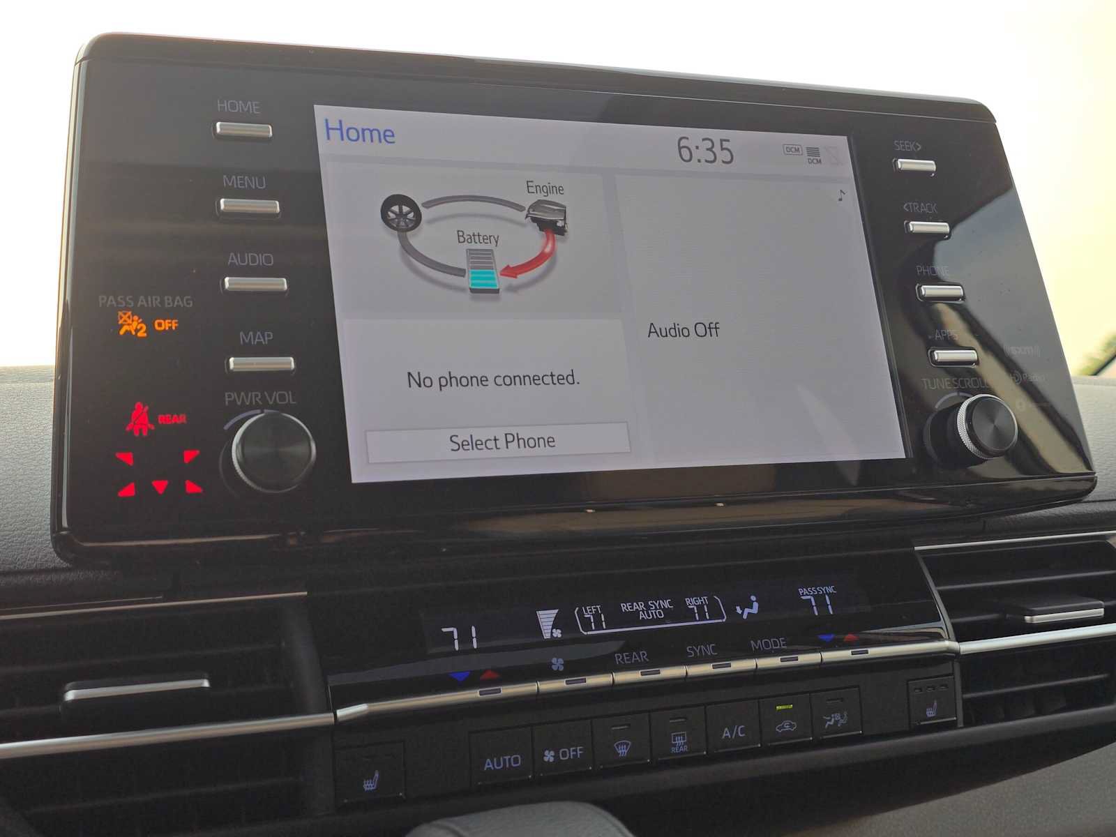 Certified 2021 Toyota Sienna XLE FWD image 34