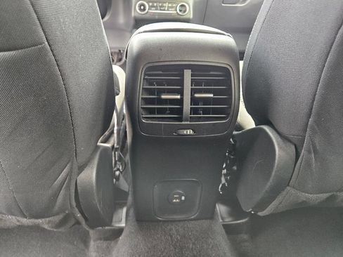 Used 2020 Ford Escape SE AWD/4WD image 25
