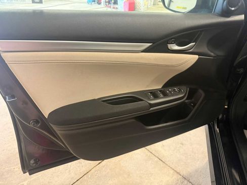Used 2018 Honda Civic EX image 20