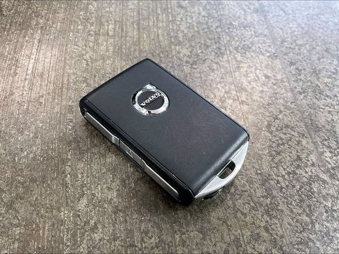 Used 2023 Volvo C40 P8 Recharge Plus AWD/4WD image 11