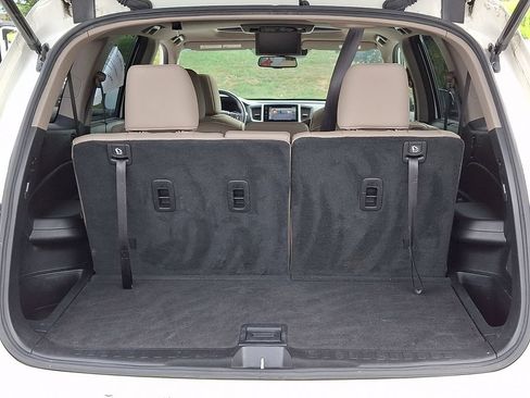 Used 2017 Honda Pilot Touring image 34