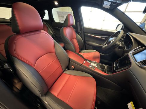 New 2025 INFINITI QX50 Sport image 25