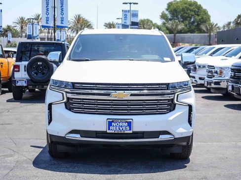 Used 2024 Chevrolet Suburban Premier RWD image 2