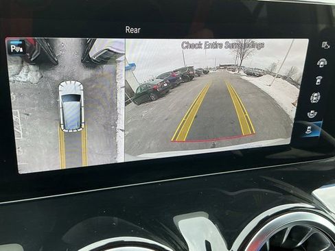 Used 2023 Mercedes-Benz GLB 250 4MATIC image 26