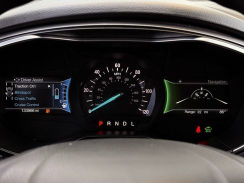 Used 2019 Ford Fusion SE FWD image 29