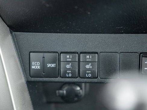 Used 2015 Toyota RAV4 Limited image 24