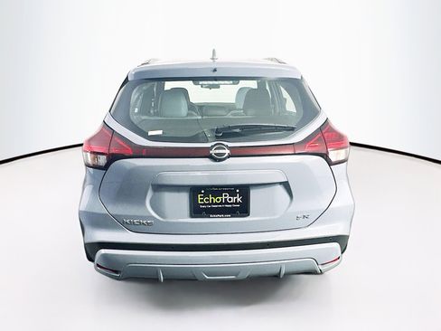 Used 2024 Nissan Kicks SR w/ SR Premium Package image 7