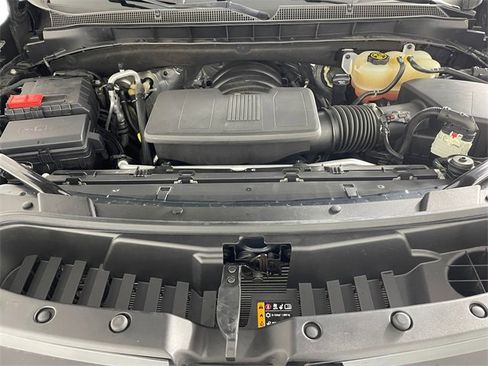 Used 2022 Chevrolet Tahoe Z71 w/ Luxury Package image 19