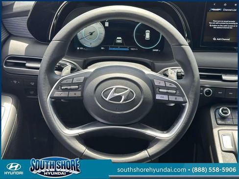 Used 2023 Hyundai Palisade Limited AWD/4WD image 16