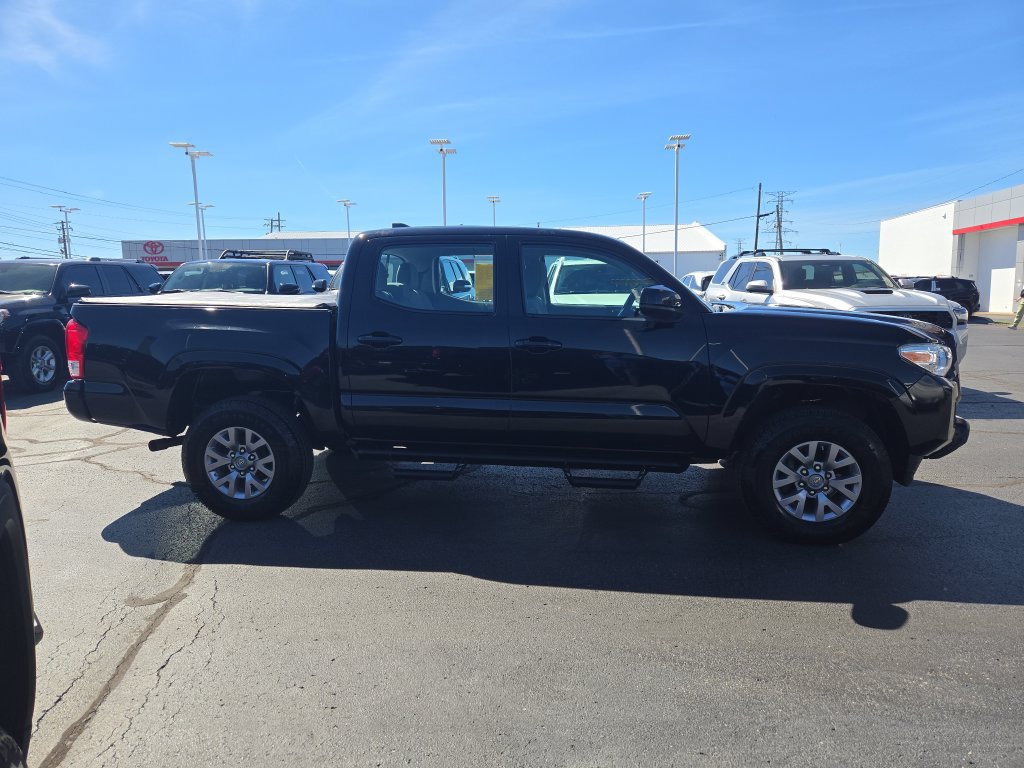 Used 2017 Toyota Tacoma SR w/ Tow Package AWD/4WD image 7
