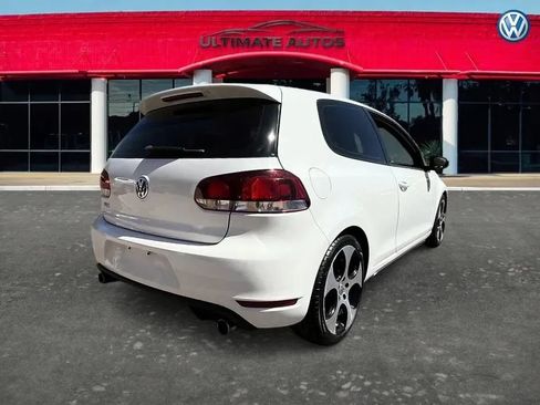 Used 2011 Volkswagen Golf 2-Door FWD image 4