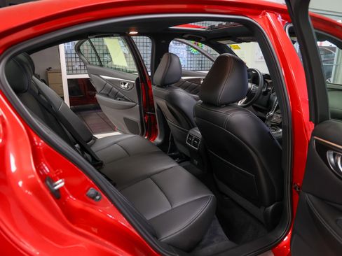 Used 2024 INFINITI Q50 Sensory image 30