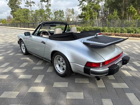 Used 1989 Porsche 911 Carrera RWD image 24