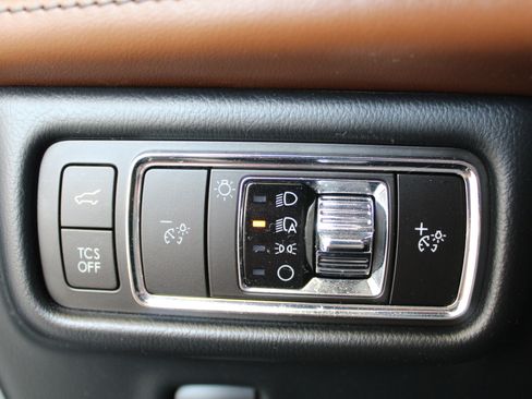 Used 2023 Lincoln Nautilus Reserve w/ Monochromatic Package image 36