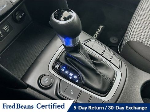 Used 2018 Hyundai Kona SEL w/ SEL Tech Package 02 image 18