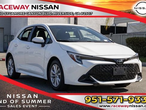 Used 2025 Toyota Corolla SE FWD image 1