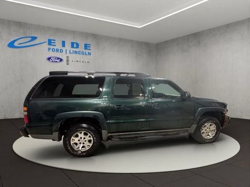 Used 2004 Chevrolet Suburban Z71 w/ Preferred Equipment Group AWD/4WD image 7