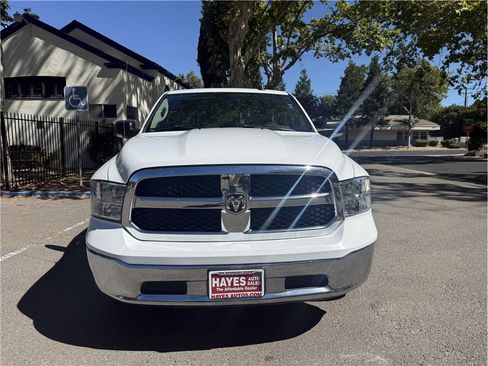 Used 2020 RAM 1500 Classic SLT w/ Luxury Group AWD/4WD image 8