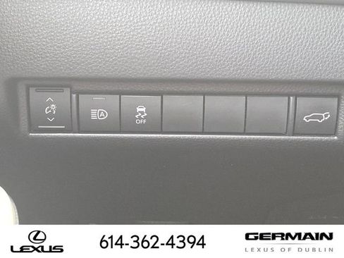 Used 2023 Toyota Venza XLE AWD/4WD image 21