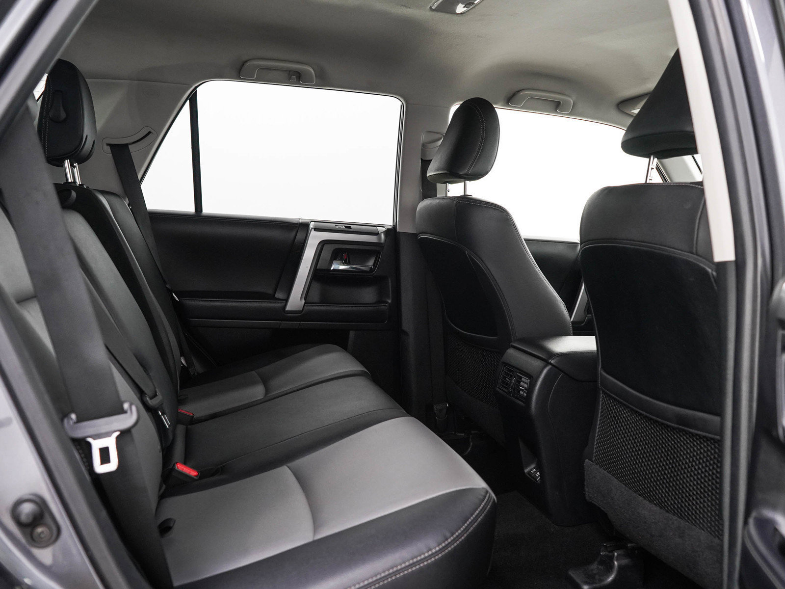 Used 2022 Toyota 4Runner SR5 Premium AWD/4WD image 13
