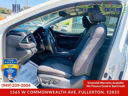 Used 2019 Toyota Camry LE FWD image 16