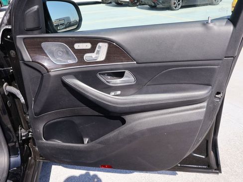 Used 2020 Mercedes-Benz GLS 450 4MATIC image 11