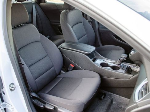 Used 2024 Chevrolet Malibu LT w/ Sport Edition image 31