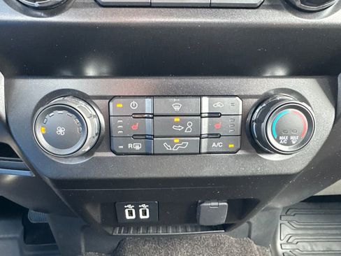 Used 2019 Ford F150 XLT w/ Equipment Group 302A Luxury AWD/4WD image 6