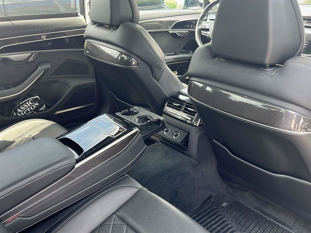 Used 2022 Audi S8 w/ S8 Comfort Plus Package AWD/4WD image 10