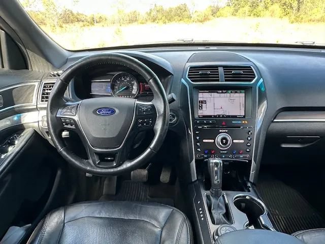 Used 2016 Ford Explorer Limited w/ Equipment Group 301A AWD/4WD image 24