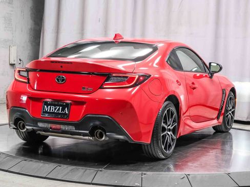 Used 2025 Toyota GR86 w/ ALL Weather Mat Package (TMS) image 4