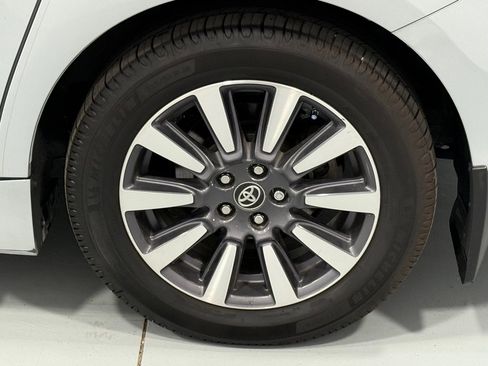 Used 2020 Toyota Sienna Limited Premium image 28
