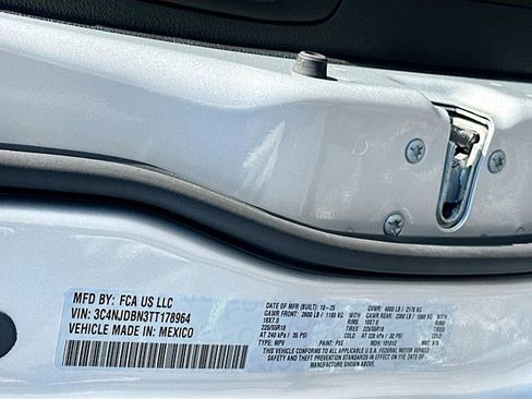 New 2026 Jeep Compass Latitude image 20