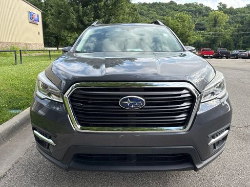 Used 2022 Subaru Ascent Limited w/ Technology Package AWD/4WD image 2