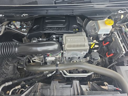 Used 2022 RAM 1500 Laramie w/ Sport Appearance Package AWD/4WD image 28