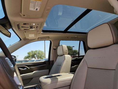 Used 2023 GMC Yukon Denali AWD/4WD image 15