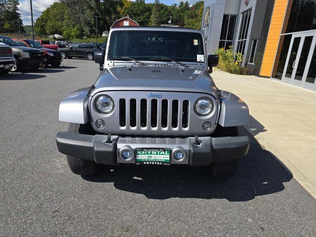 Used 2017 Jeep Wrangler Unlimited Sahara w/ Connectivity Group AWD/4WD image 2