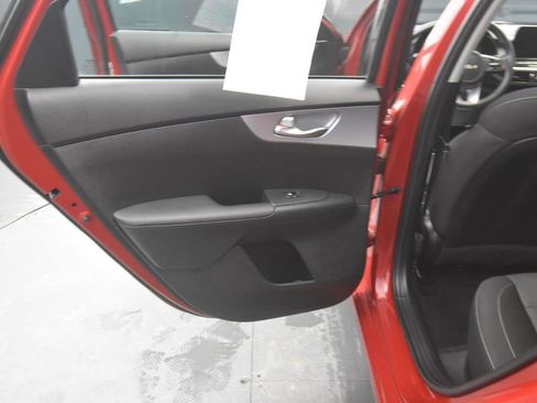 Certified 2023 Kia Forte LXS w/ LXS Technology Package image 9