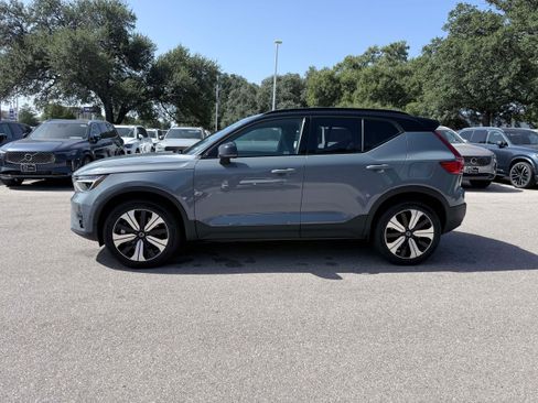 Certified 2023 Volvo XC40 Recharge Plus AWD/4WD image 3