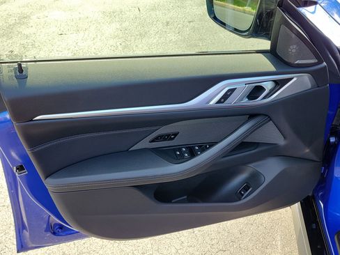 Used 2025 BMW M440i RWD image 17